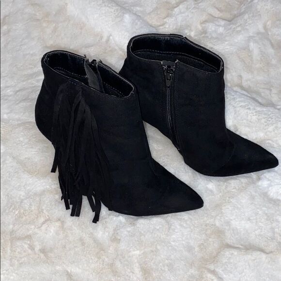 QUPID Stiletto suede booties - Picture 2 of 5